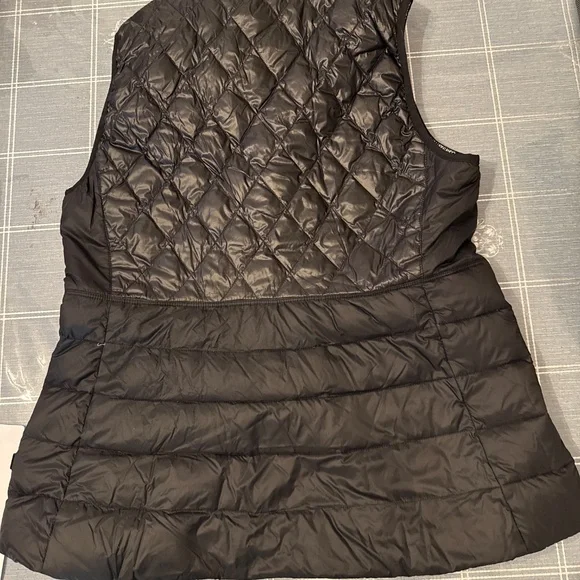 Calvin Klein vest - Picture 3 of 3